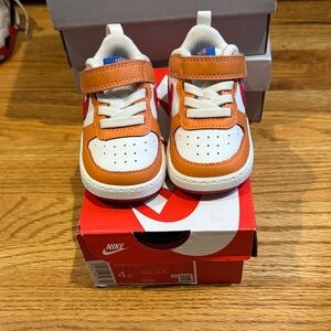 Nike Courts Easyon Sneakers in Orange and White